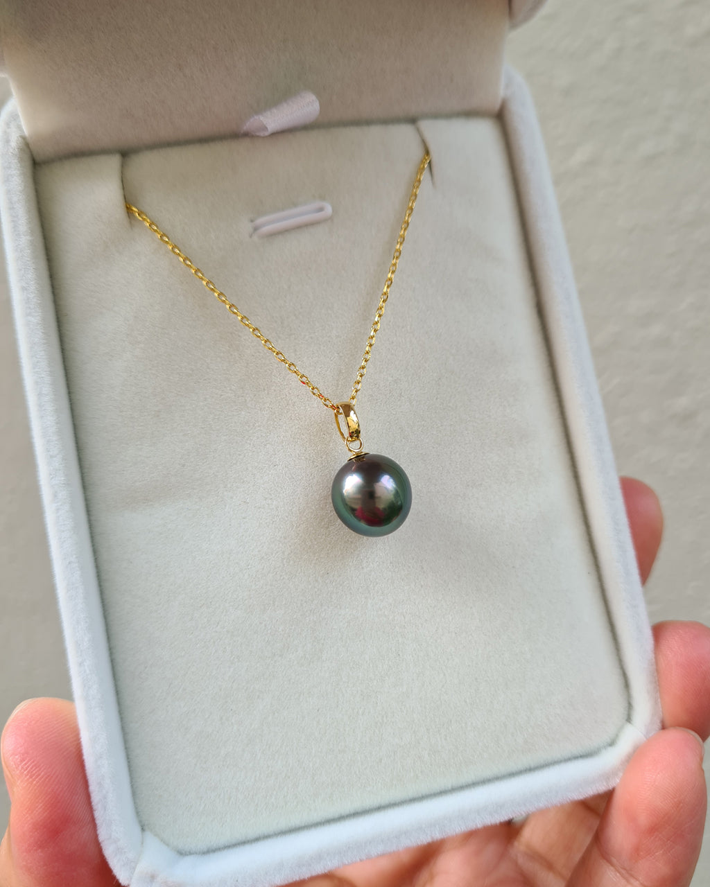 Tahitian Pearl Pendant Necklace - 18k Gold Pearl Pendant