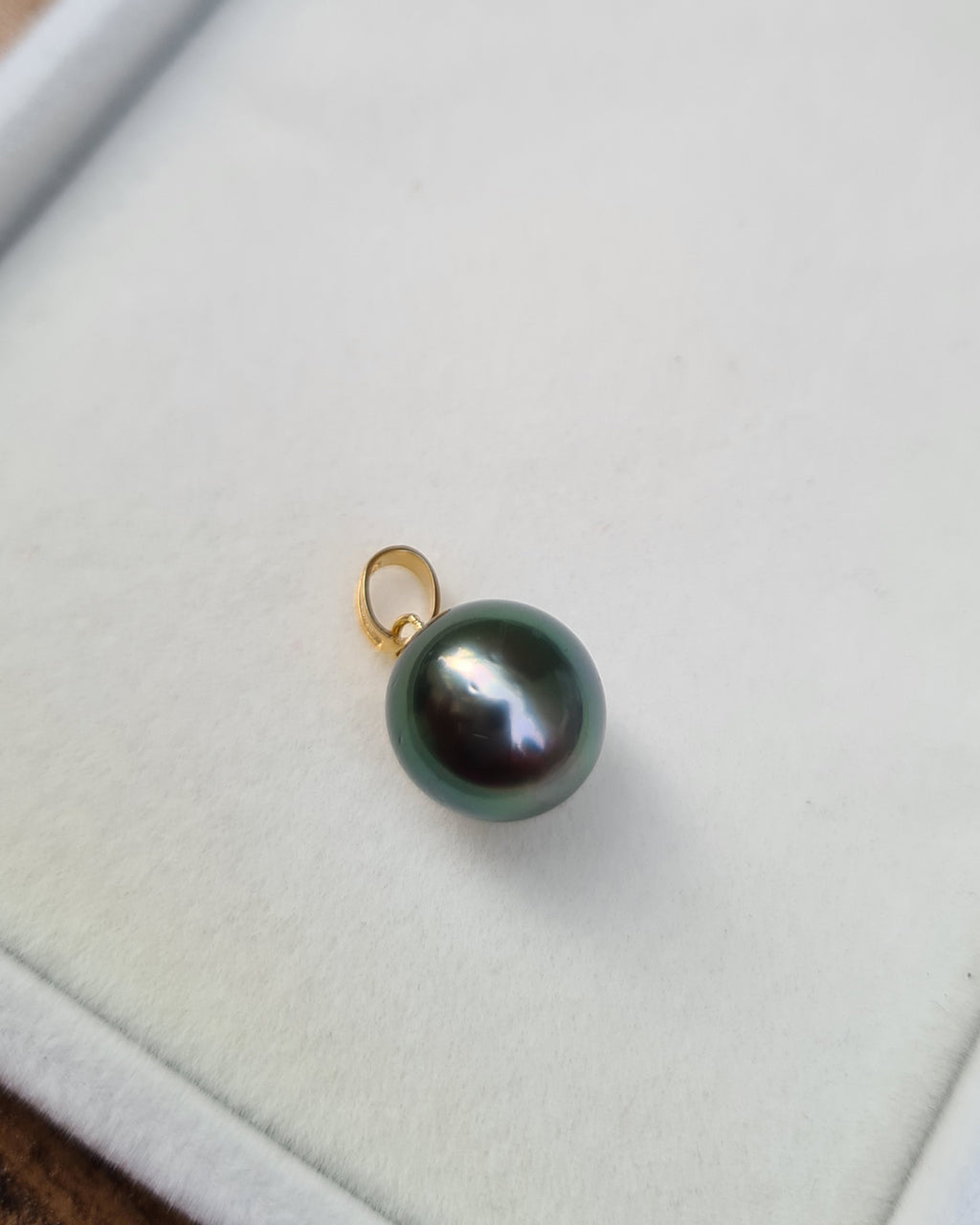Tahitian Pearl Pendant Necklace - 18k Gold Pearl Pendant