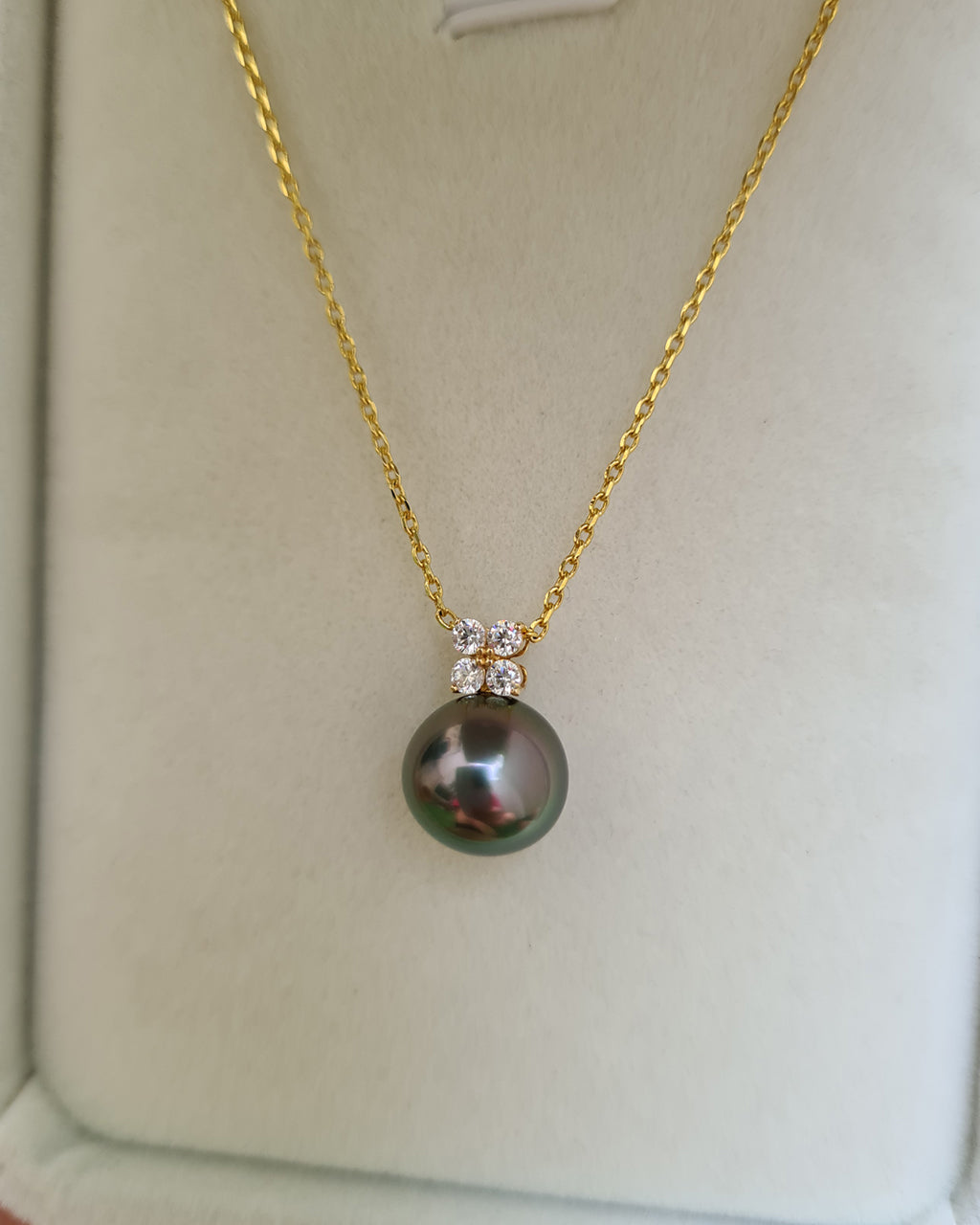 Peacock Green Tahitian Pearl Pendant Necklace - 18k Gold Pearl Pendant