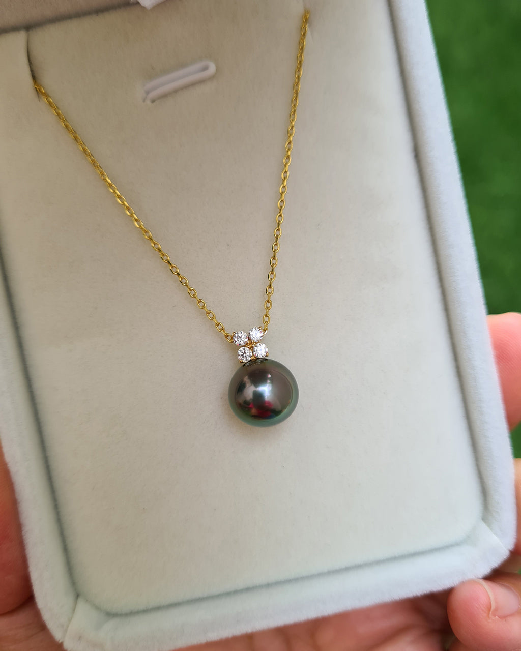 Peacock Green Tahitian Pearl Pendant Necklace - 18k Gold Pearl Pendant