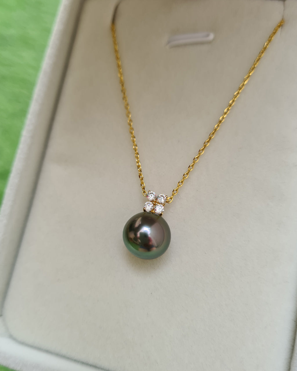 Peacock Green Tahitian Pearl Pendant Necklace - 18k Gold Pearl Pendant