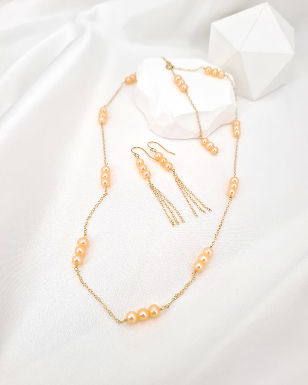Pearl Necklace Wedding Gifts for Brides and Bridesmaids