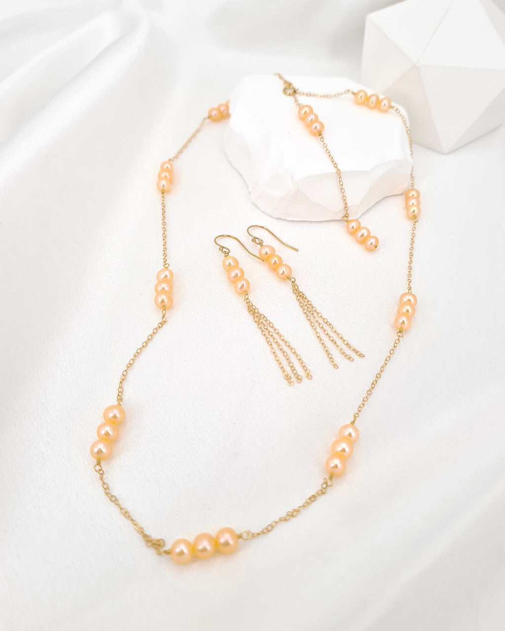 Pearl Necklace Wedding Gifts for Brides and Bridesmaids