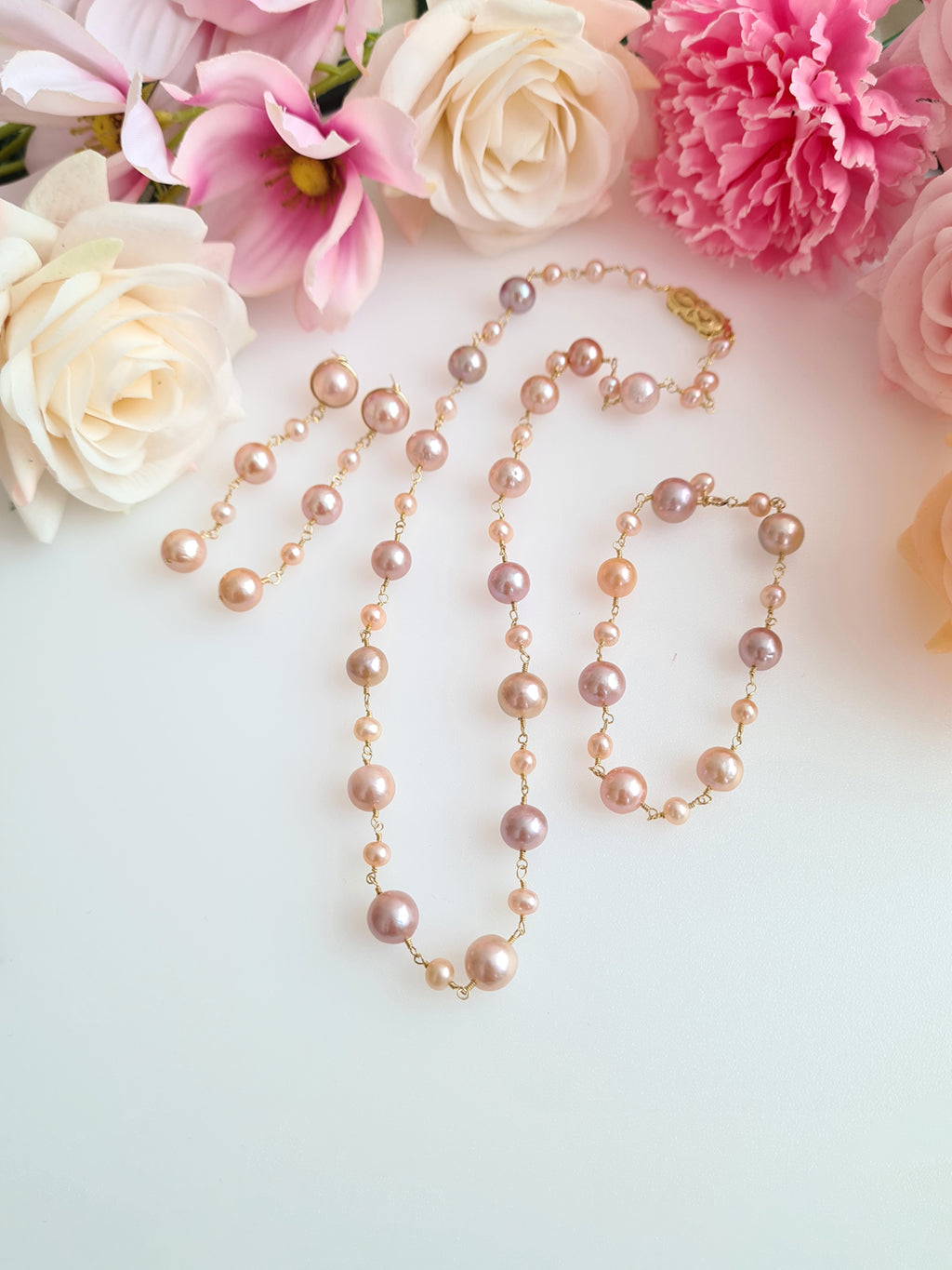 Pink Beaded Gold Chain Bracelet