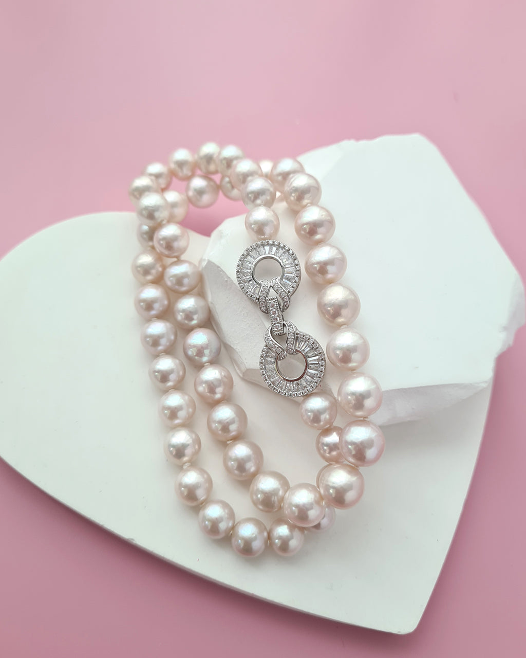 Pinkish White Pearl Strand Necklace - Classic Knotted Pearl Jewelry in Singapore