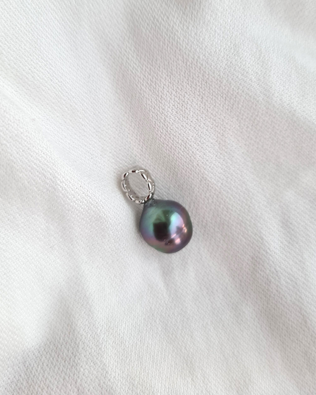 Purple Green Blue Tahitian Pearl Pendant Necklace | Minimalist Modern Sea Pearl Jewelry