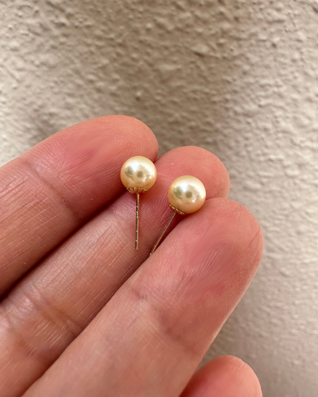 Queen Gold Akoya Sea Pearls 18K Gold Stud Earrings - 5.5mm to 6mm
