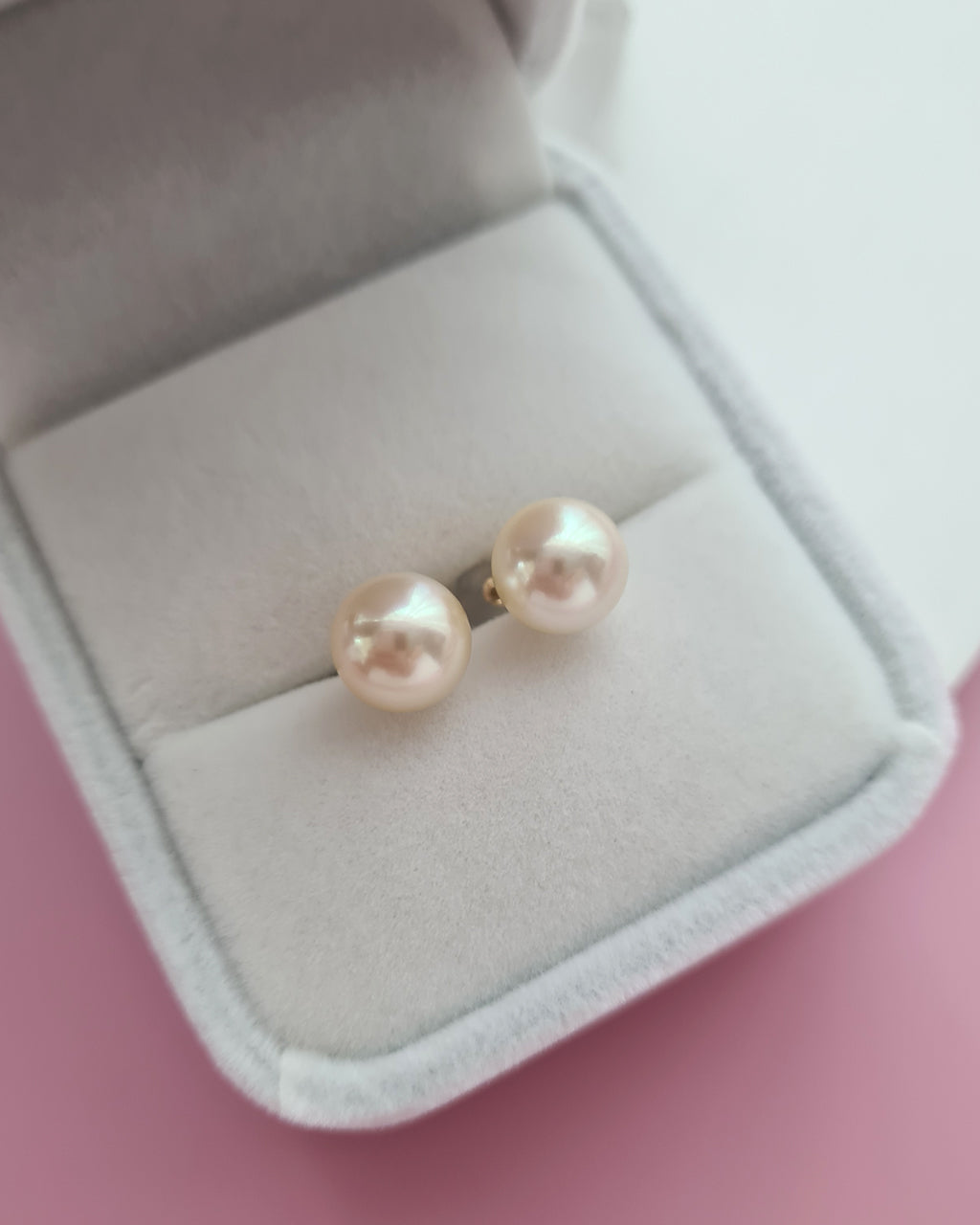 Queen Gold Champagne Akoya Pearl 18k Stud Earrings 8mm to 8.5mm Pearl Jewelry in Singapore