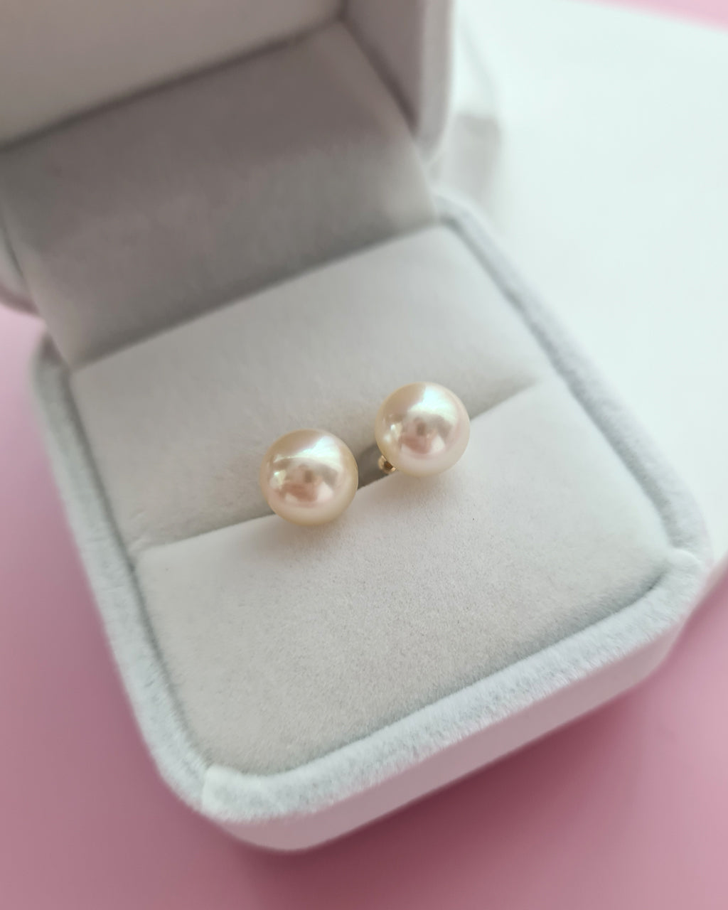 Queen Gold Champagne Akoya Pearl 18k Stud Earrings 8mm to 8.5mm Pearl Jewelry in Singapore