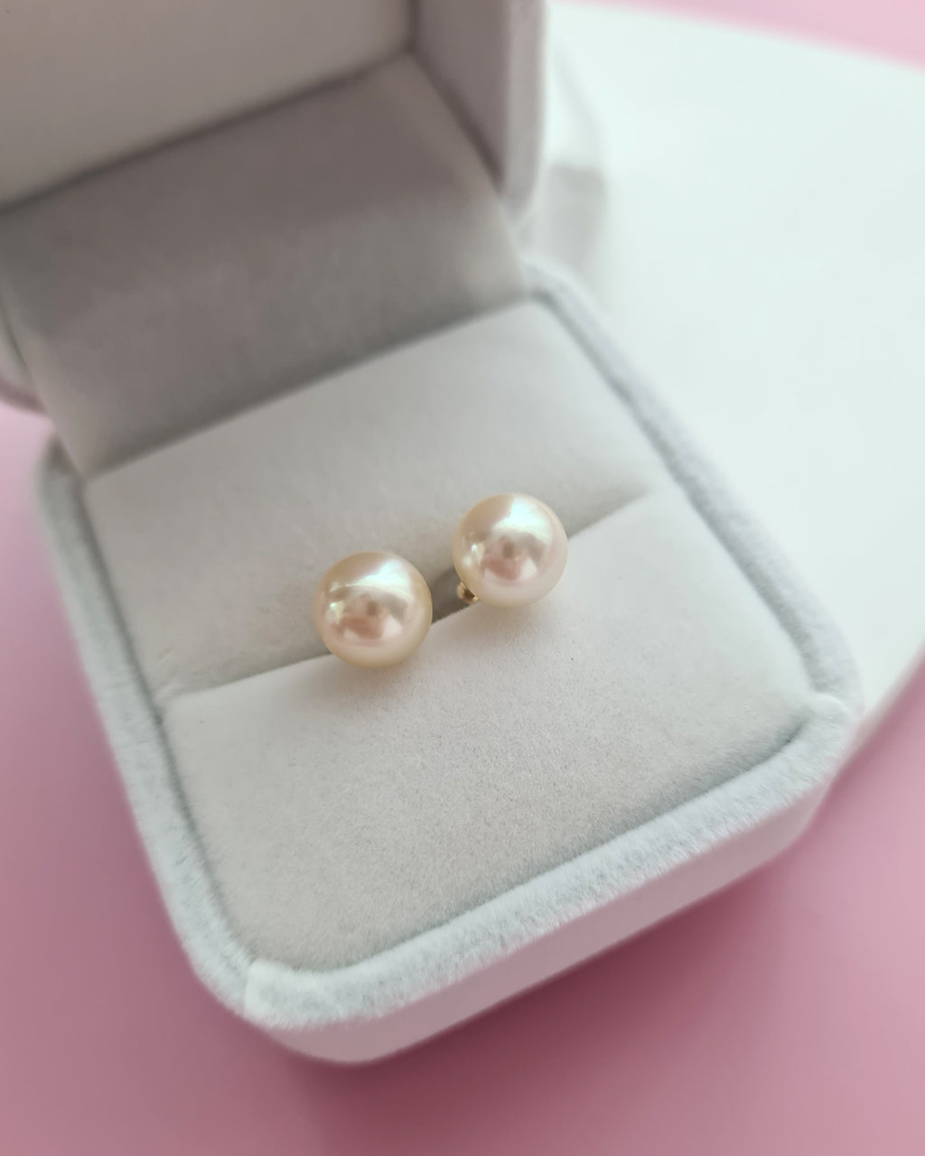 Queen Gold Champagne Akoya Pearl 18k Stud Earrings 8mm to 8.5mm Pearl Jewelry in Singapore