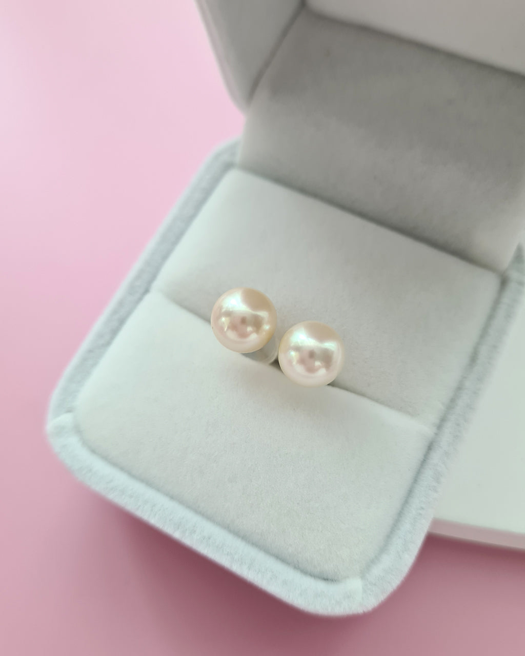 Queen Gold Champagne Akoya Pearl 18k Stud Earrings 8mm to 8.5mm Pearl Jewelry in Singapore