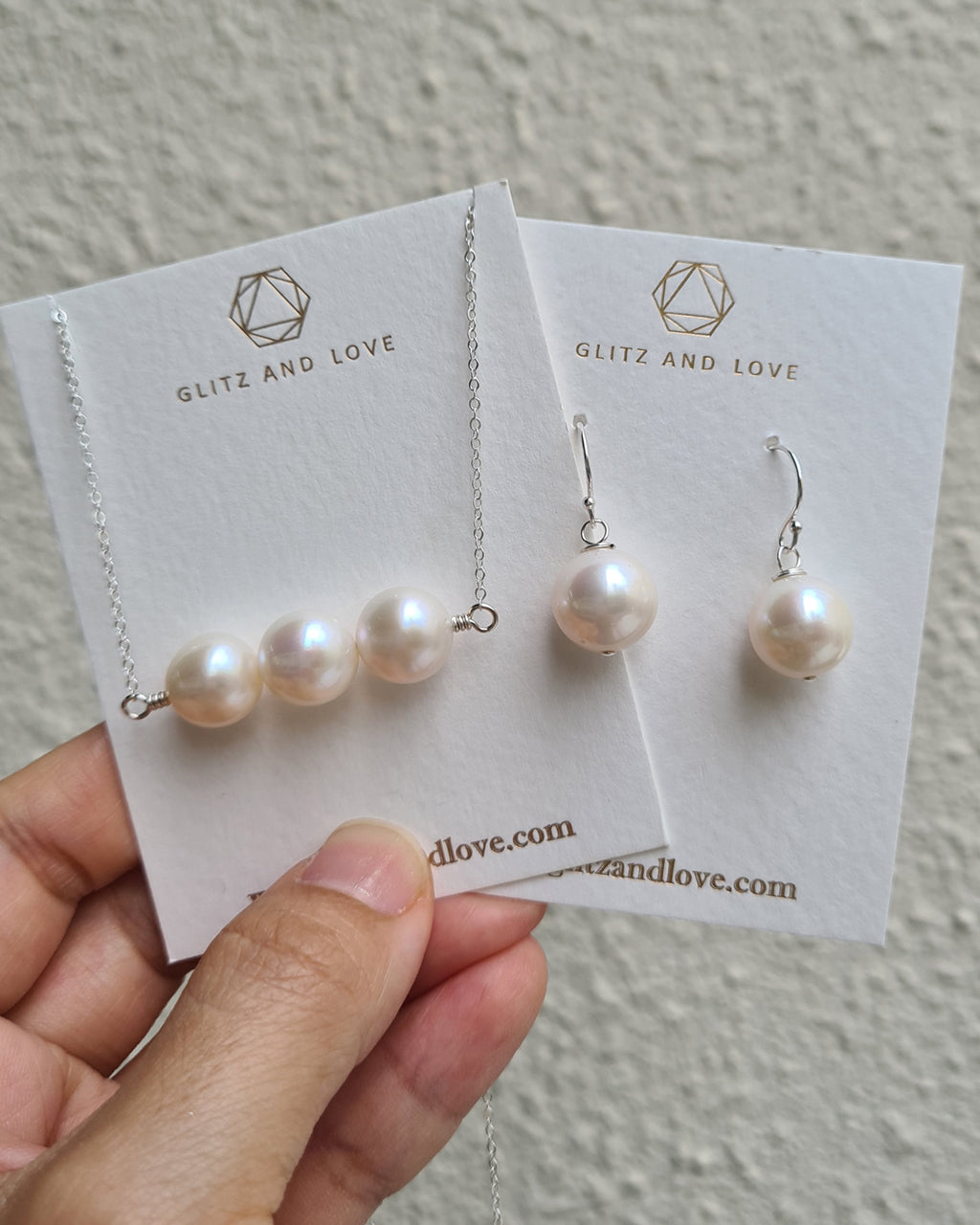 Big white new arrivals pearl earrings