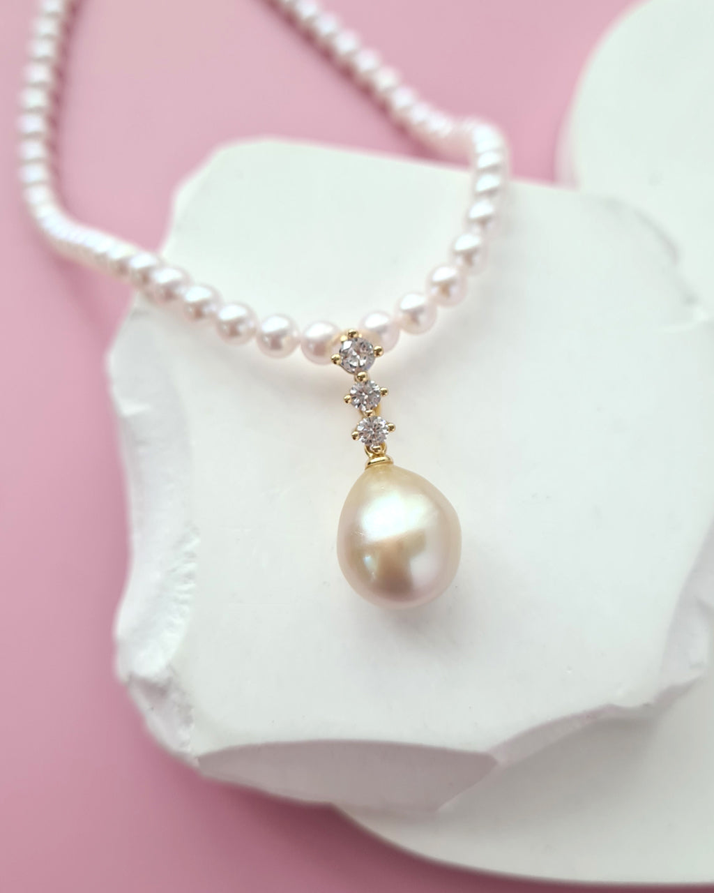 Gold South Sea Pearl Pendant Necklace, Quiet Luxury Pearl Jewelry in Singapore