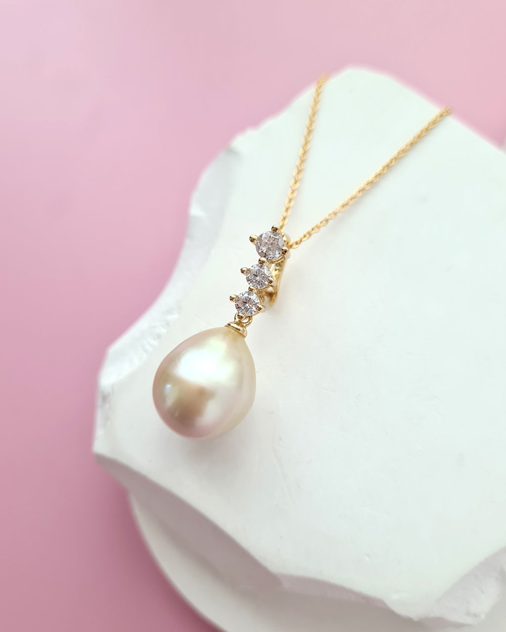 Gold South Sea Pearl Pendant Necklace, Quiet Luxury Pearl Jewelry in Singapore