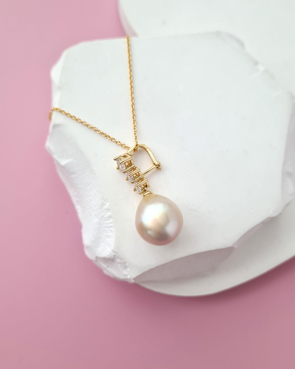 Gold South Sea Pearl Pendant Necklace, Quiet Luxury Pearl Jewelry in Singapore