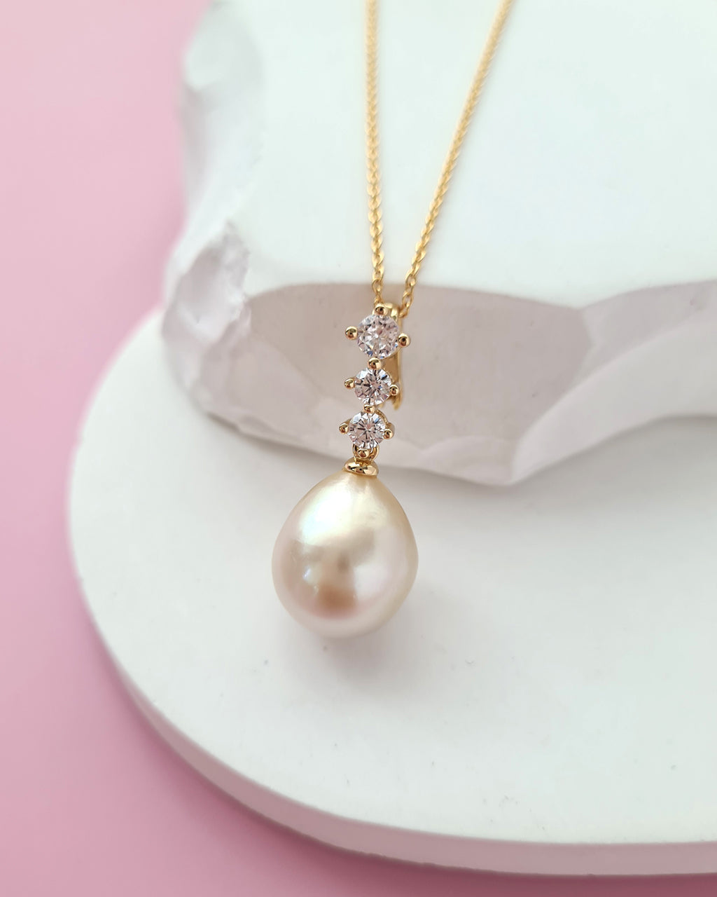 Gold South Sea Pearl Pendant Necklace, Quiet Luxury Pearl Jewelry in Singapore