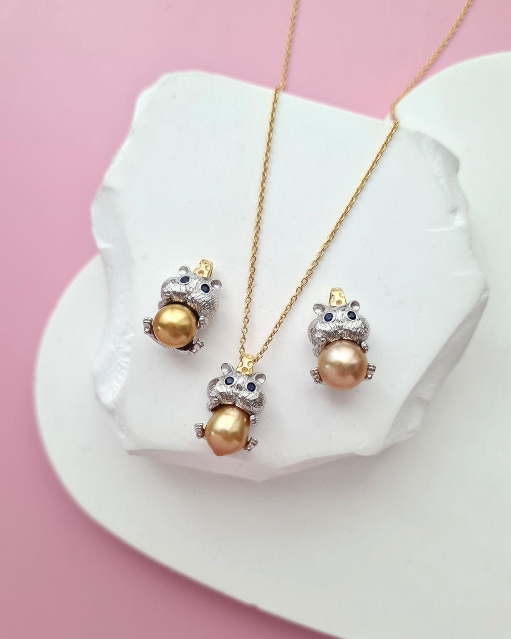 South Sea Pearl Hamster Pendant Necklace, Handmade Pearl Jewelry in Singapore