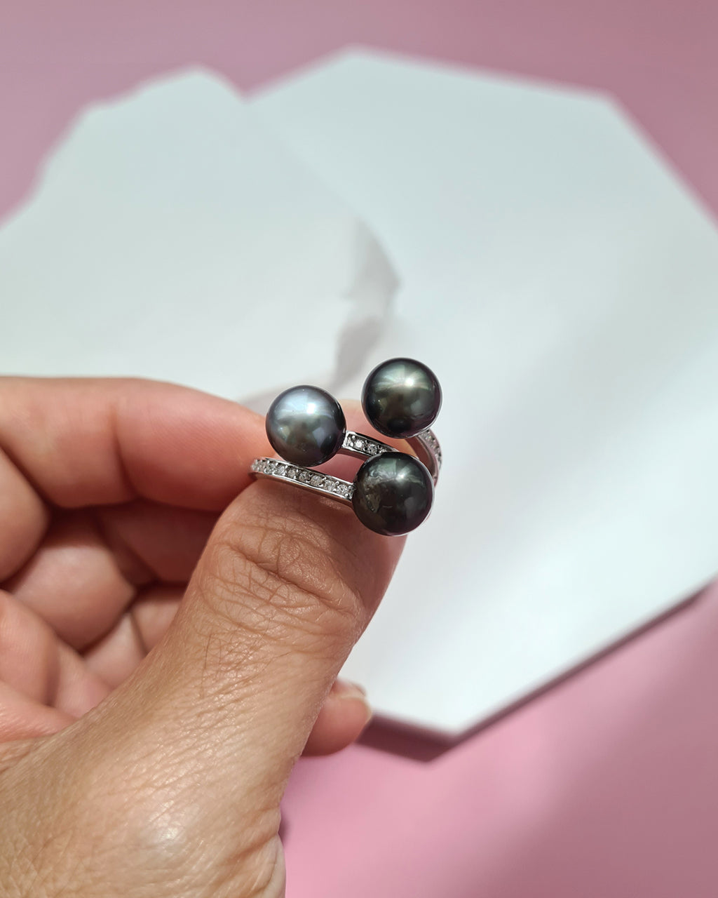 Tahitian Pearl Trio Ring, Modern Pearl Jewelry, Unisex