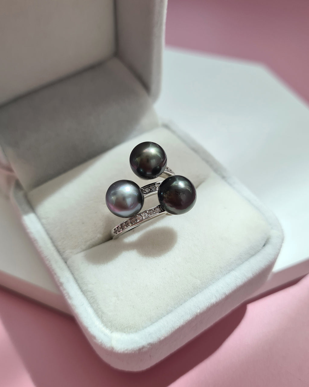 Tahitian Pearl Trio Ring, Modern Pearl Jewelry, Unisex