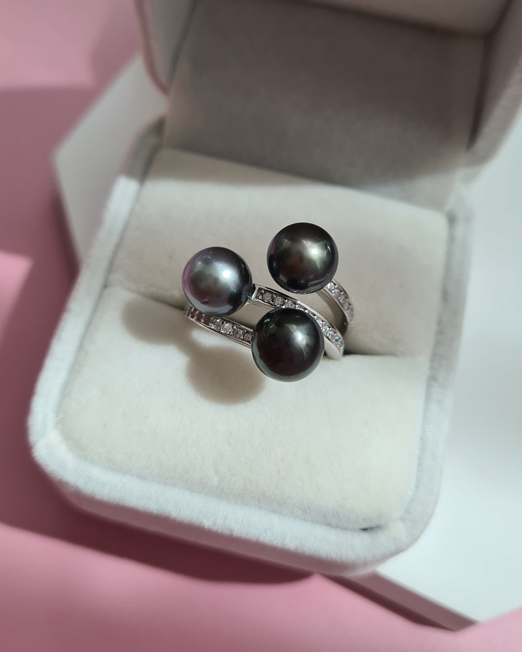 Tahitian Pearl Trio Ring, Modern Pearl Jewelry, Unisex