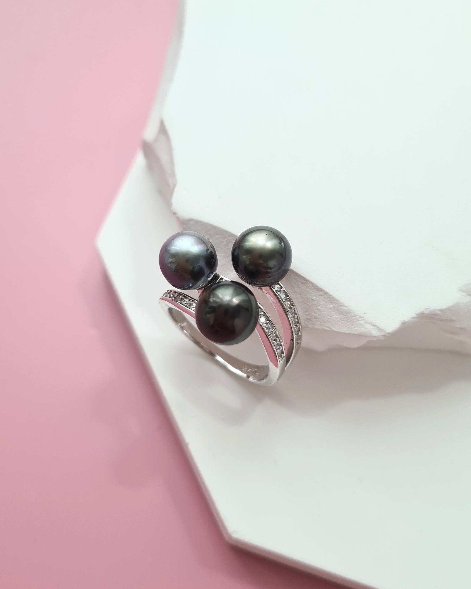 Tahitian Pearl Trio Ring, Modern Pearl Jewelry, Unisex