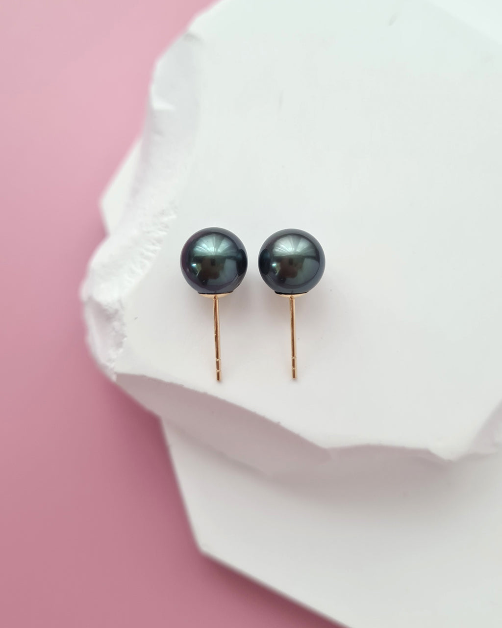 Tahitian Pearl 18K Gold Stud Earrings - 8mm+