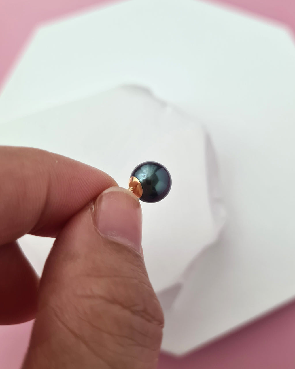 Tahitian Pearl 18K Gold Stud Earrings - 8mm+