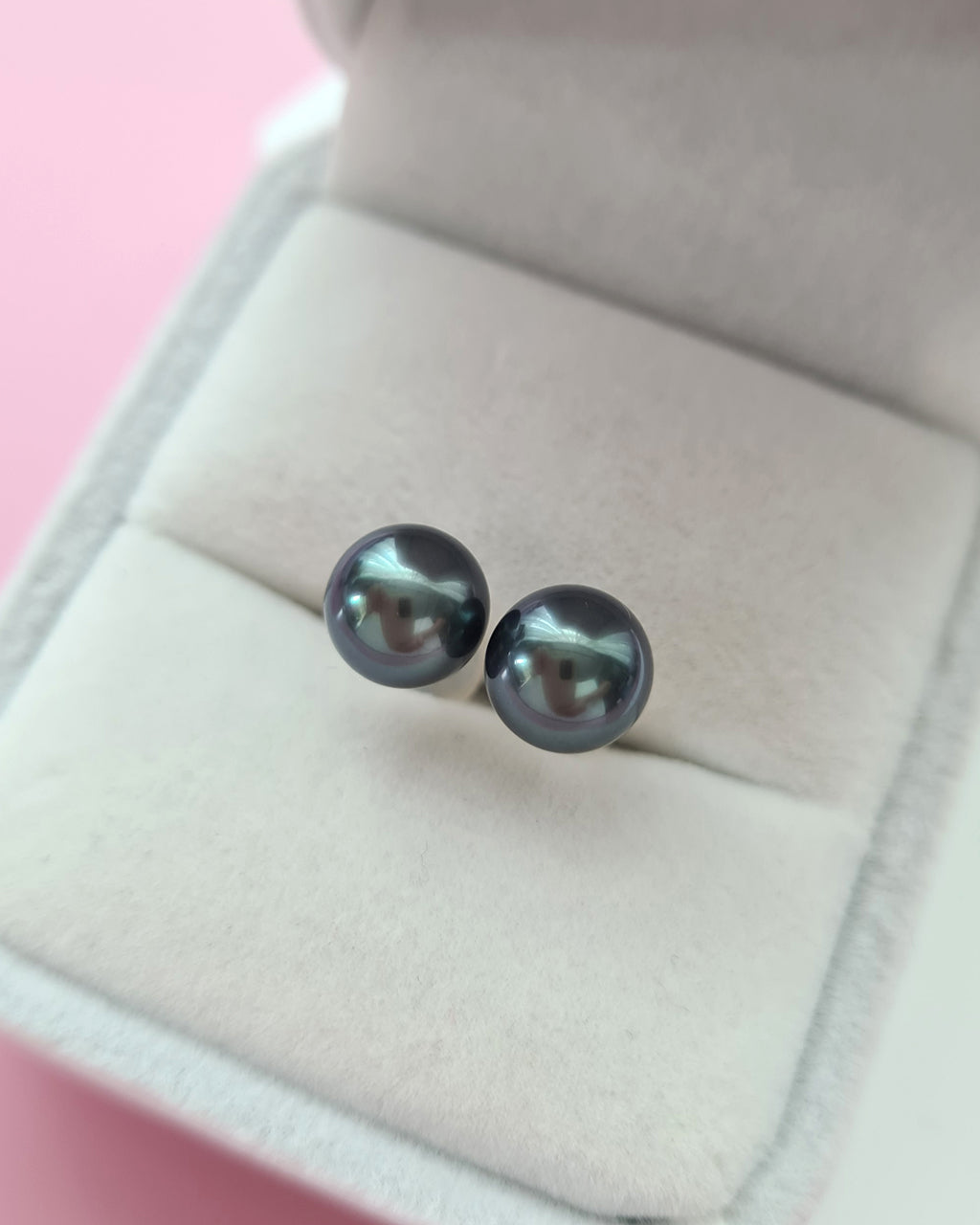 Tahitian Pearl 18K Gold Stud Earrings - 8mm+