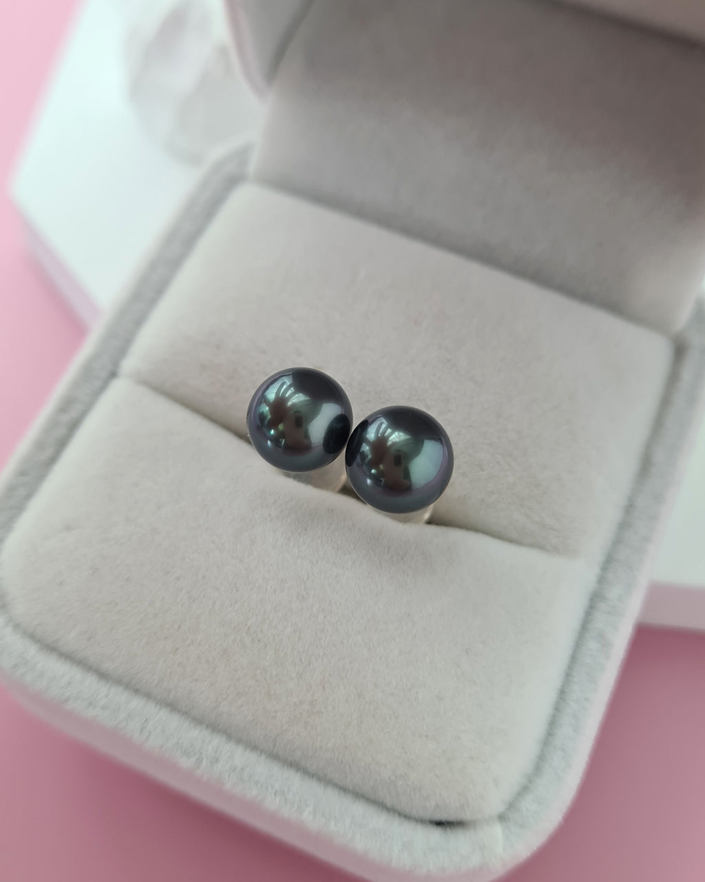 Tahitian Pearl 18K Gold Stud Earrings - 8mm+