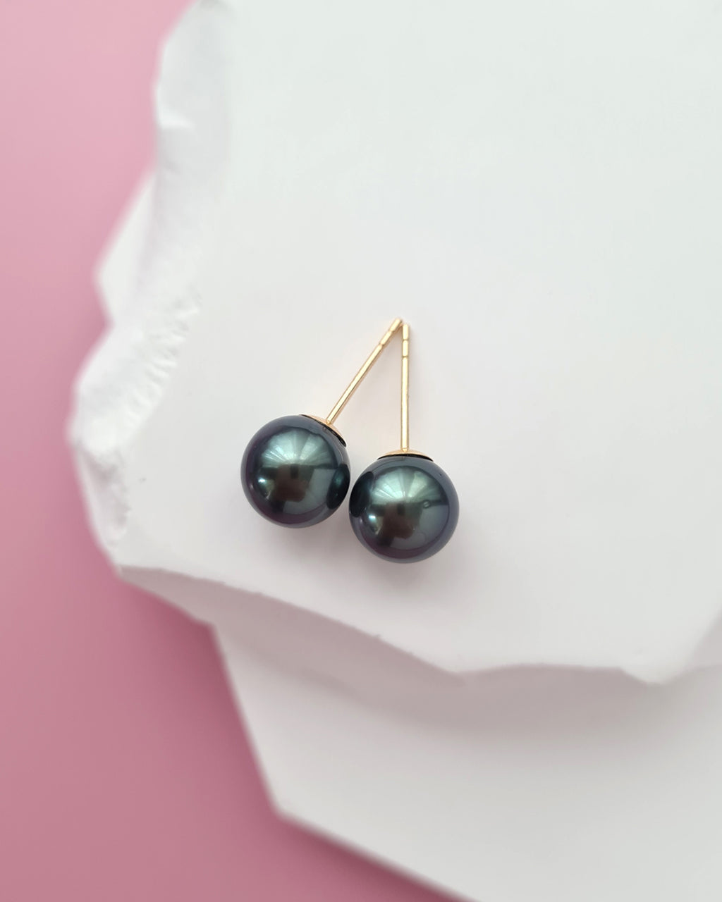 Tahitian Pearl 18K Gold Stud Earrings - 8mm+