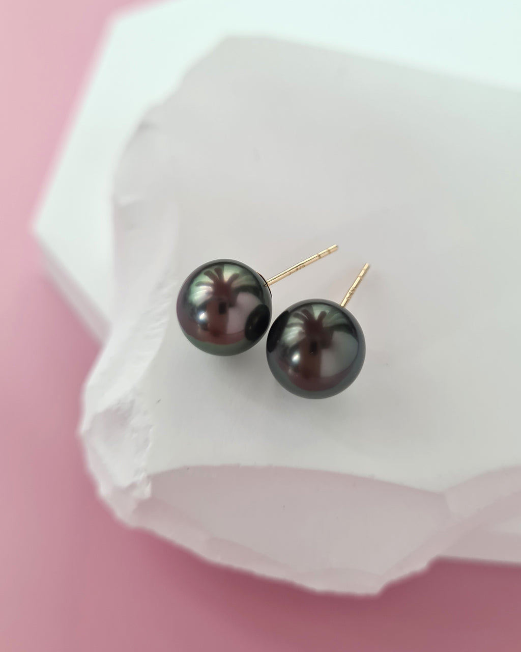 Tahitian Pearl 18K Gold Stud Earrings - 9mm+
