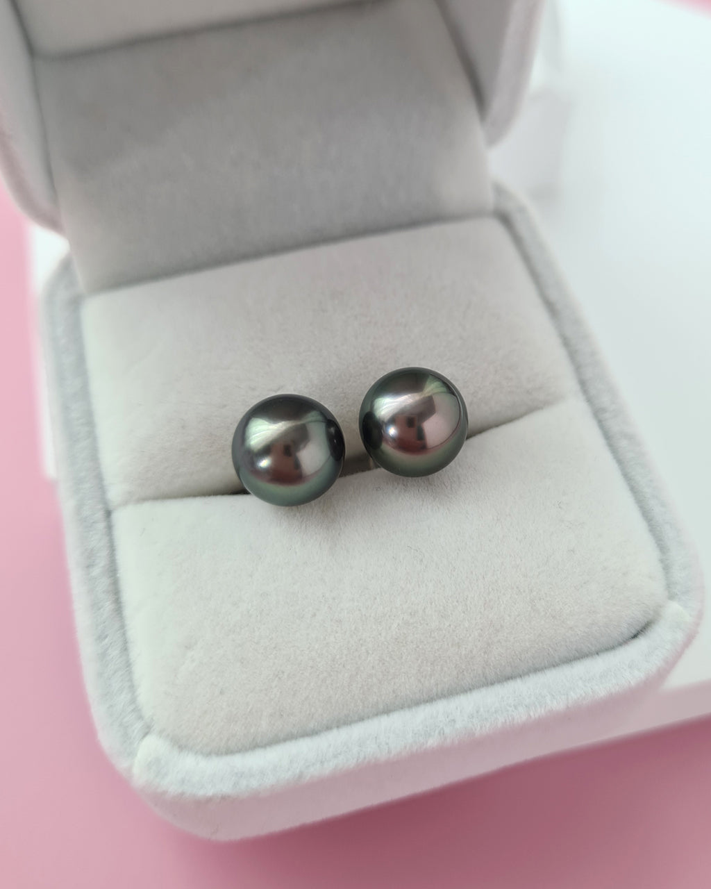 Tahitian Pearl 18K Gold Stud Earrings - 9mm+