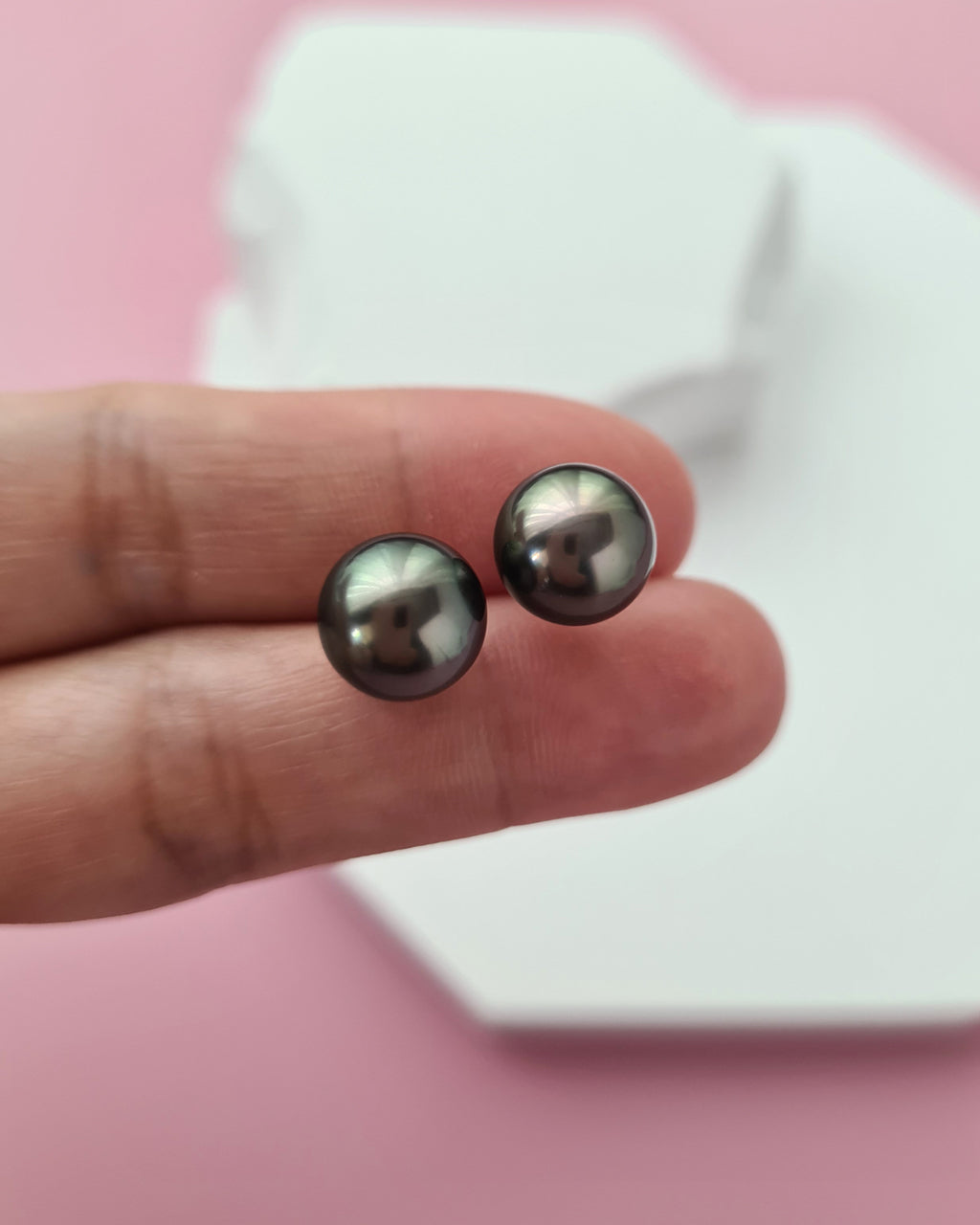 Tahitian Pearl 18K Gold Stud Earrings - 9mm+
