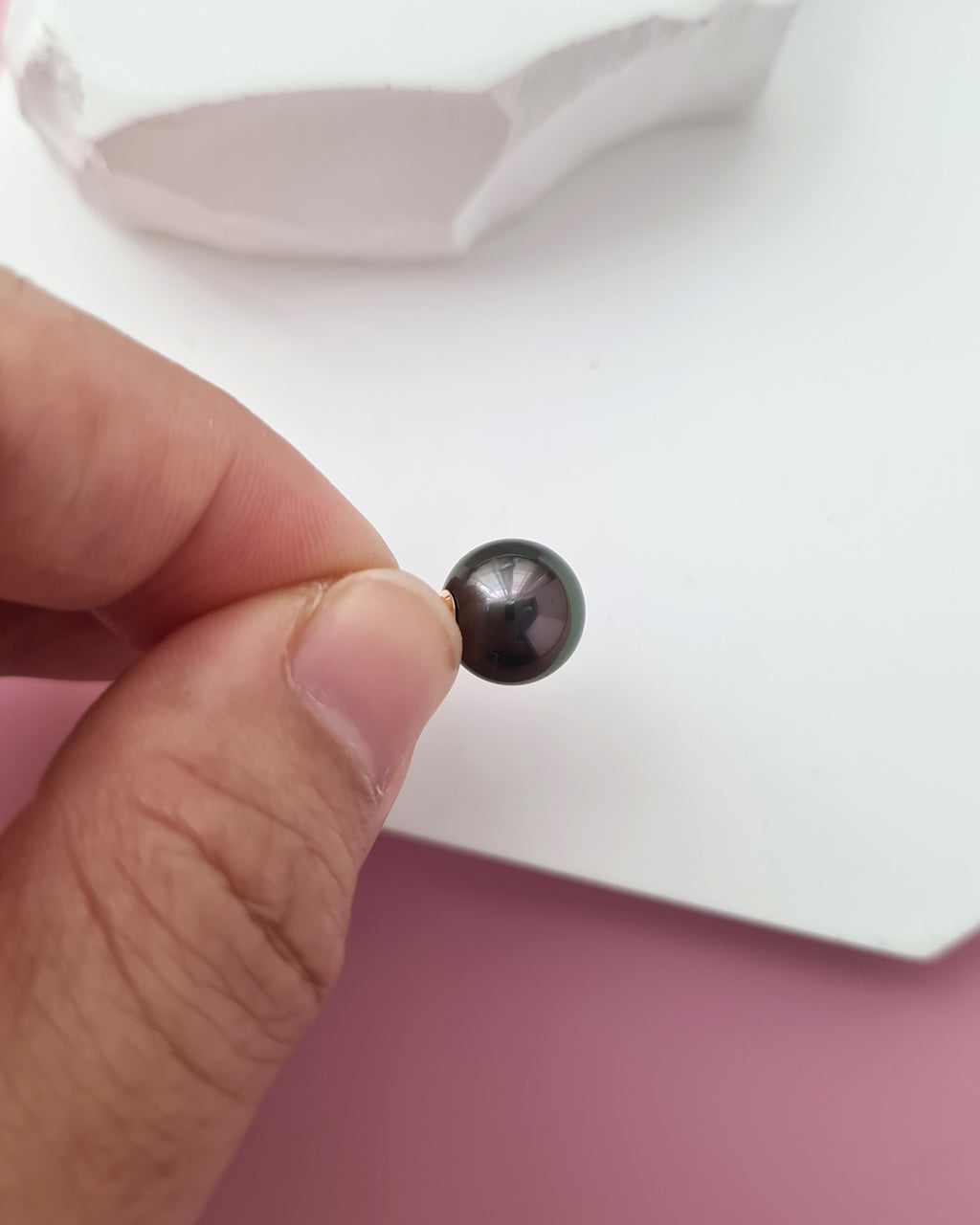 Tahitian Pearl 18K Gold Stud Earrings - 9.8mm+