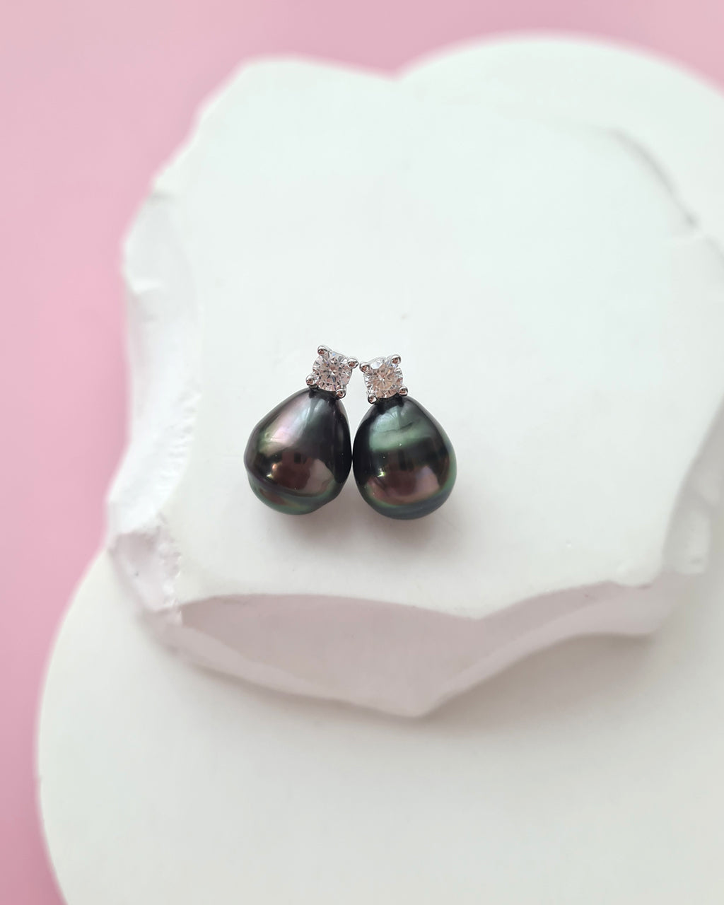 Tahitian Pearl Earrings - Classic Pearl Jewelry in Singapore