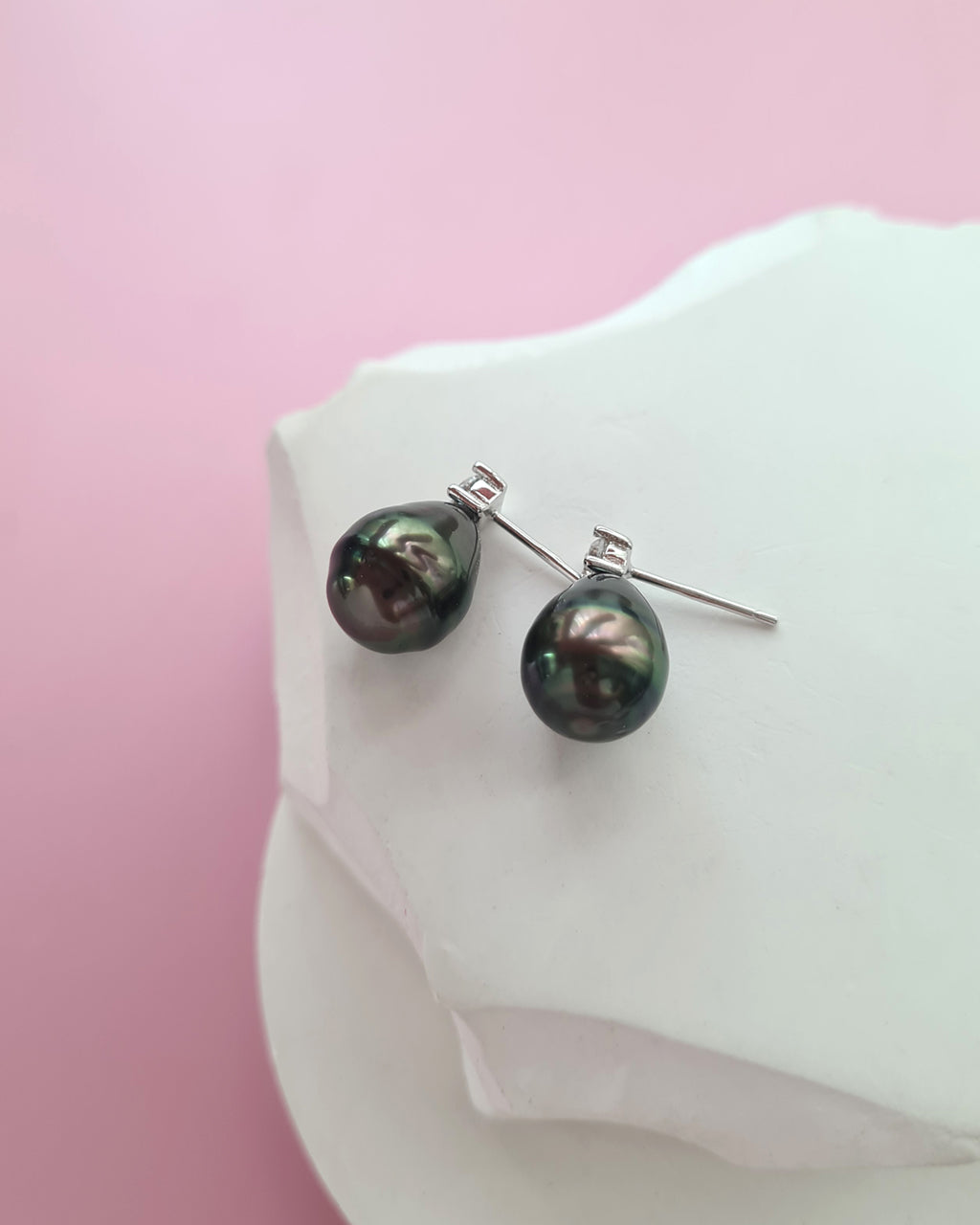 Tahitian Pearl Earrings - Classic Pearl Jewelry in Singapore