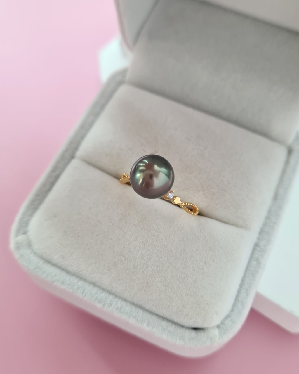 Simple Green Tahitian Pearl Ring