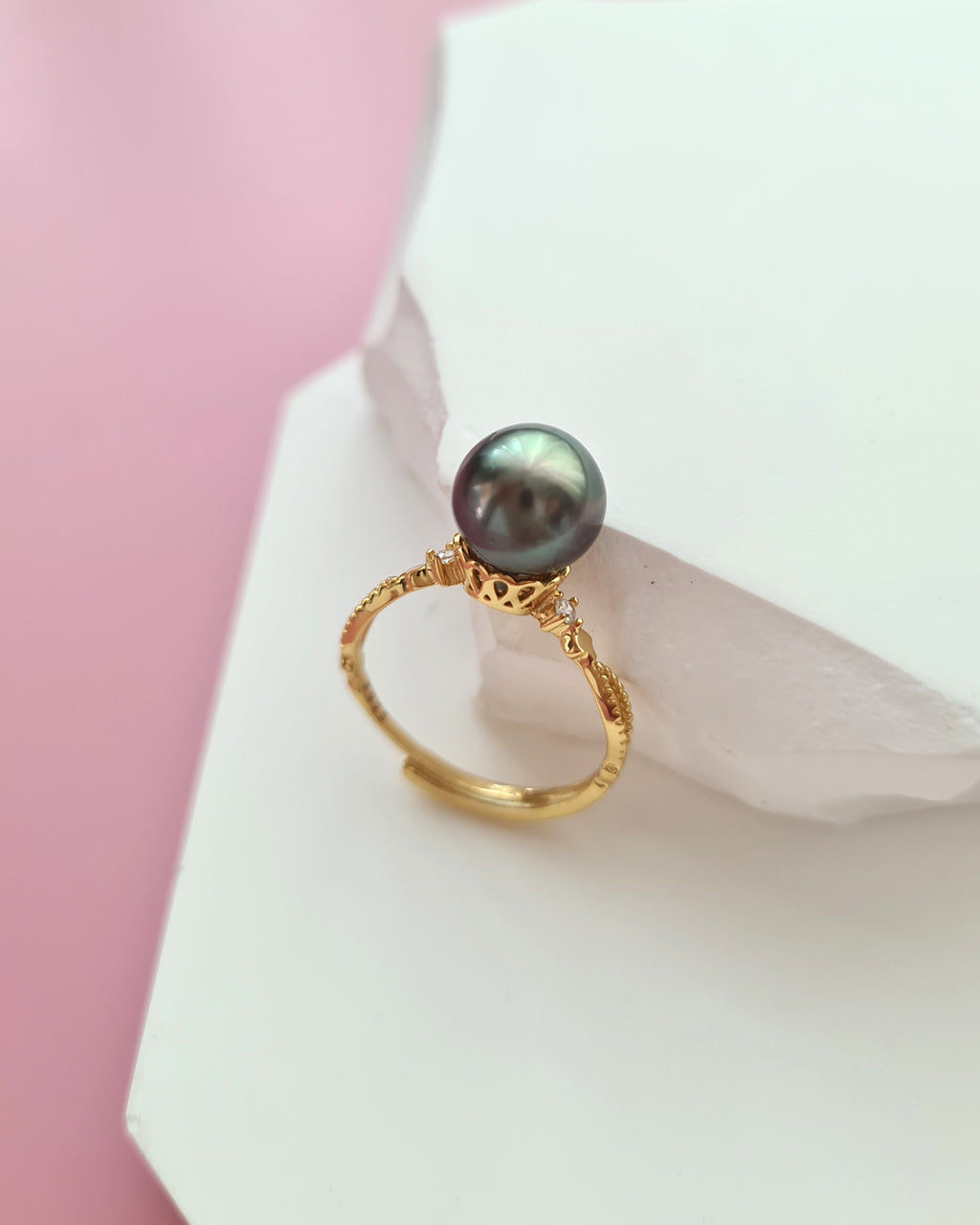 Simple Green Tahitian Pearl Ring