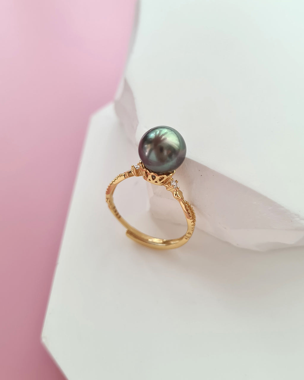 Simple Green Tahitian Pearl Ring