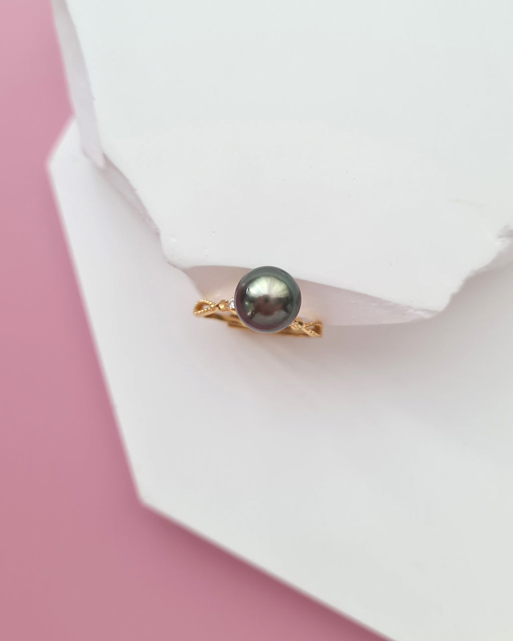 Simple Green Tahitian Pearl Ring
