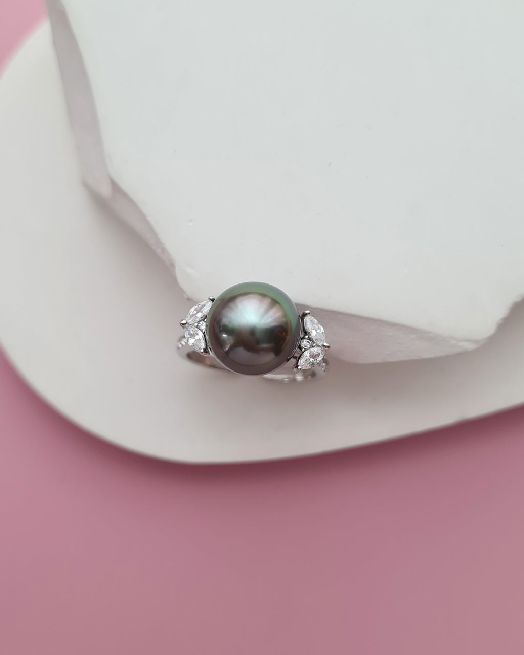 10.7mm Tahitian Pearl Ring - Royal Two Ways with Ring Jacket