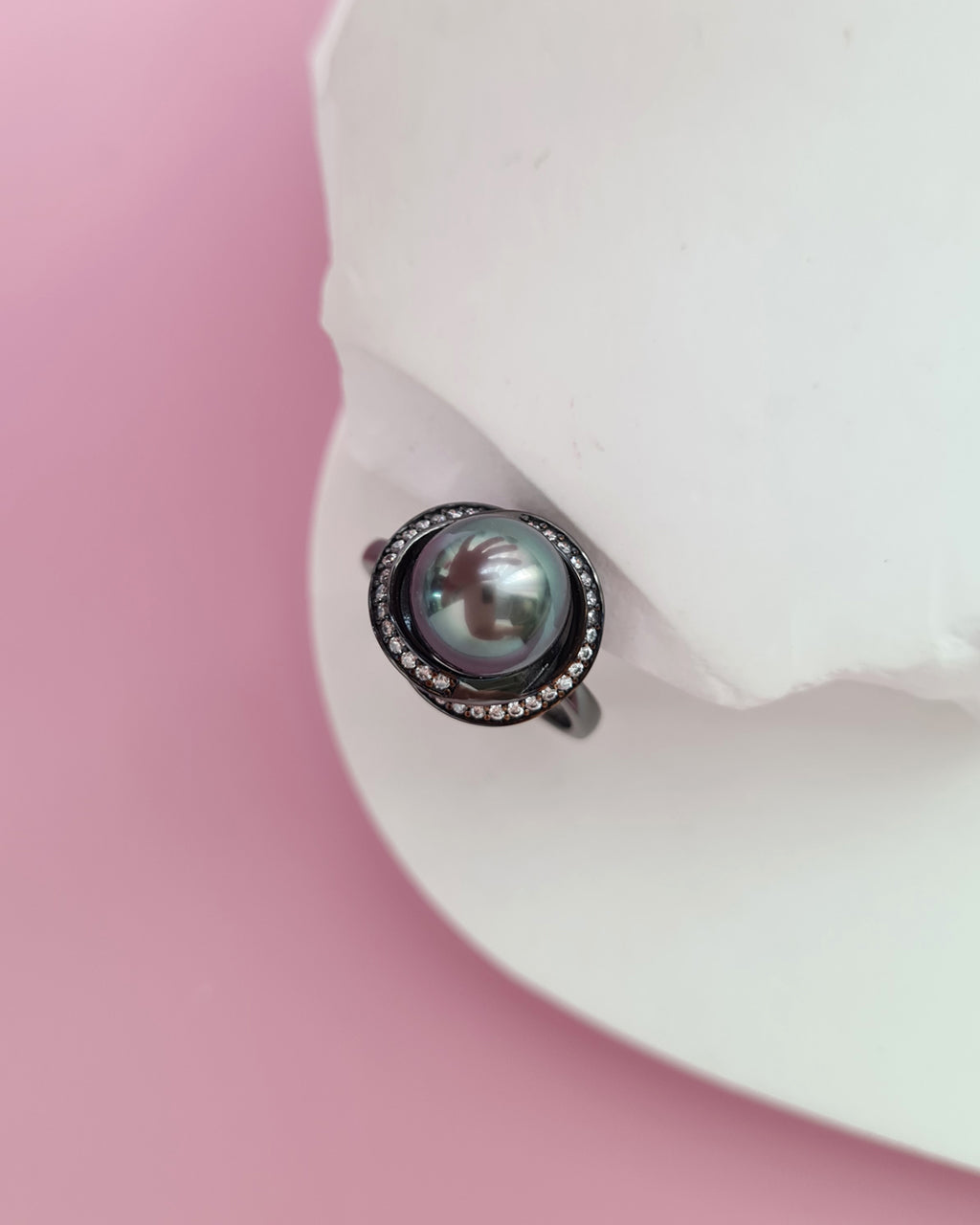 Tahitian Pearl Ring - in black, Modern Pearl Jewelry in Singapore