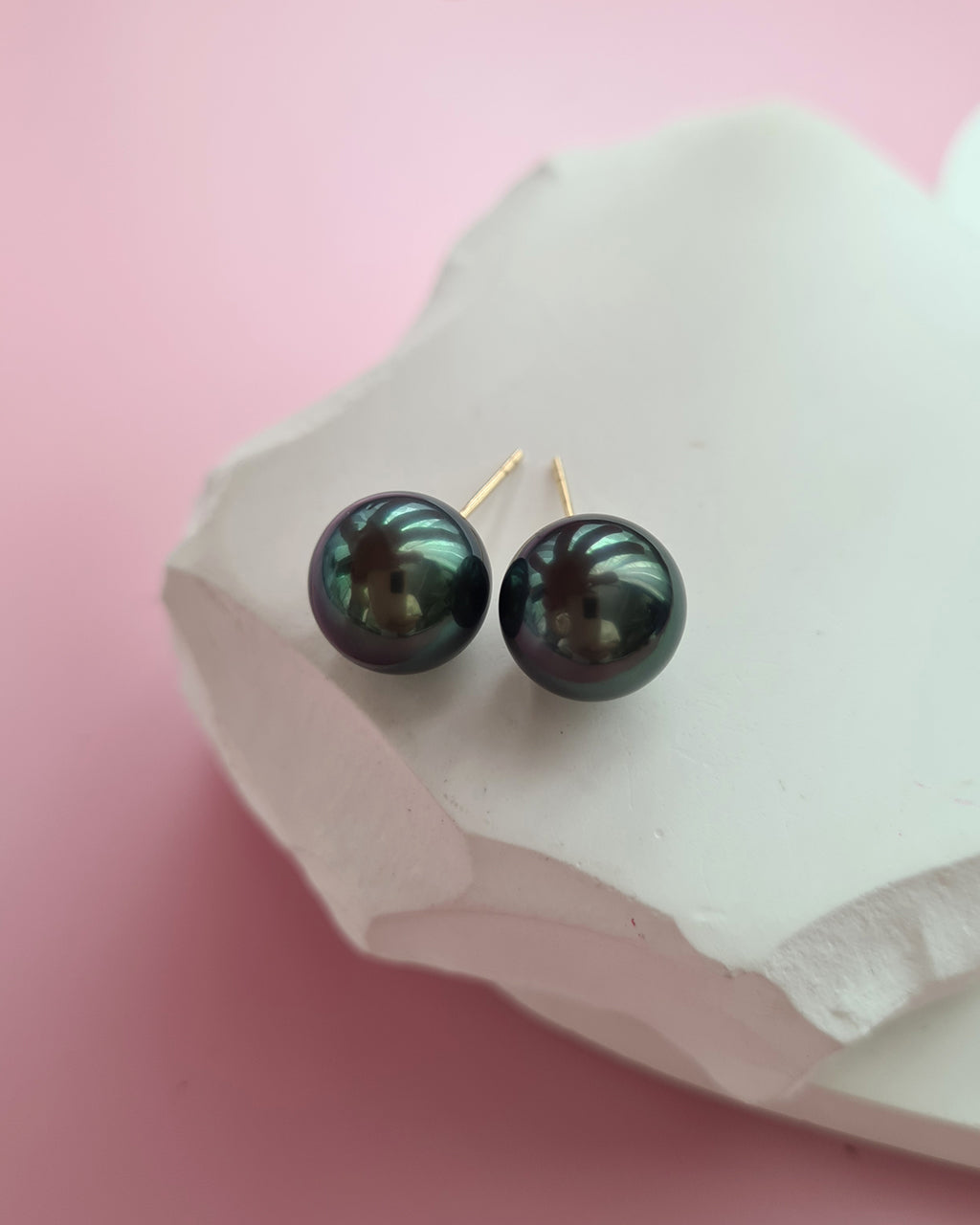 Green Tahitian Pearl 18K Gold Stud Earrings - 11mm Pearl Jewelry in Singapore