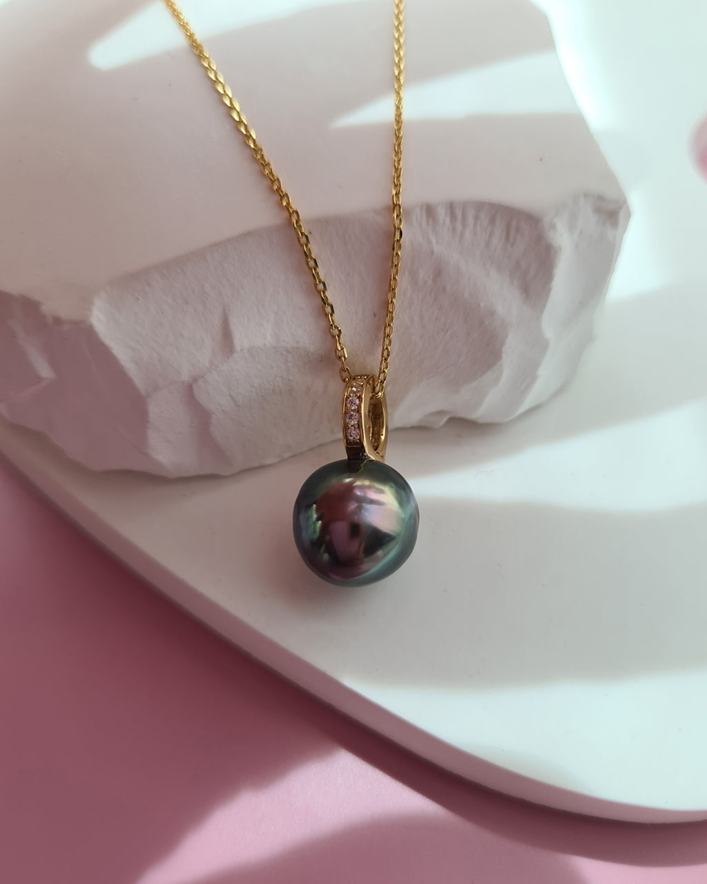 Tahitian Pearl Gold Pendant Necklace - 11mm+ Green with Pink Sheen