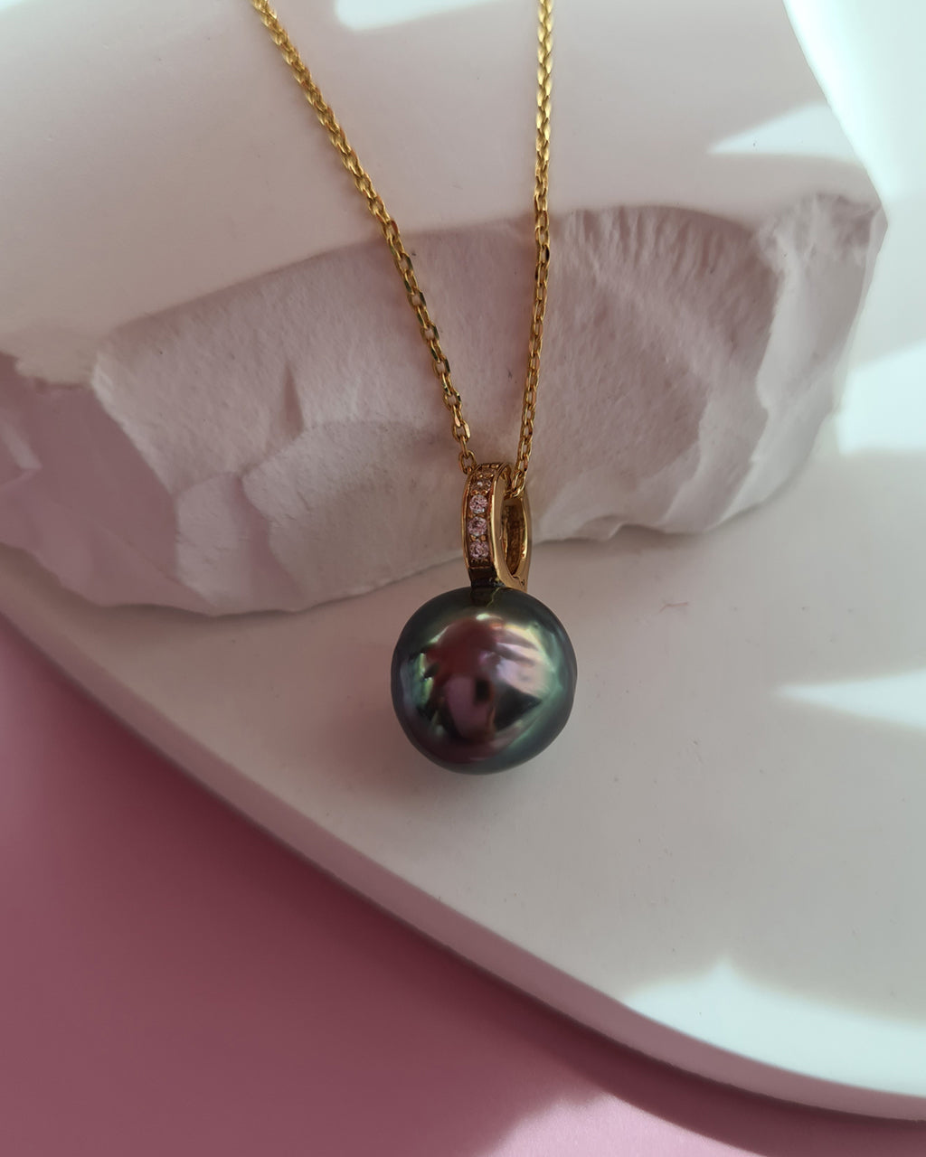 Tahitian Pearl Gold Pendant Necklace - 11mm+ Green with Pink Sheen