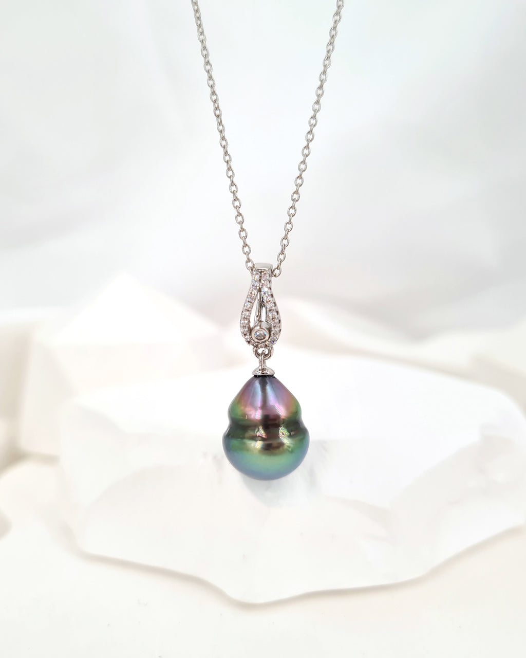 Tahitian Pearl Necklace with detachable clasp
