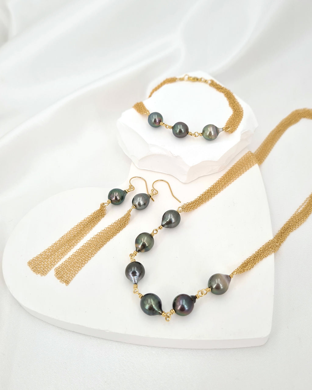 Tahitian Pearl Bracelet with Multi-Chains