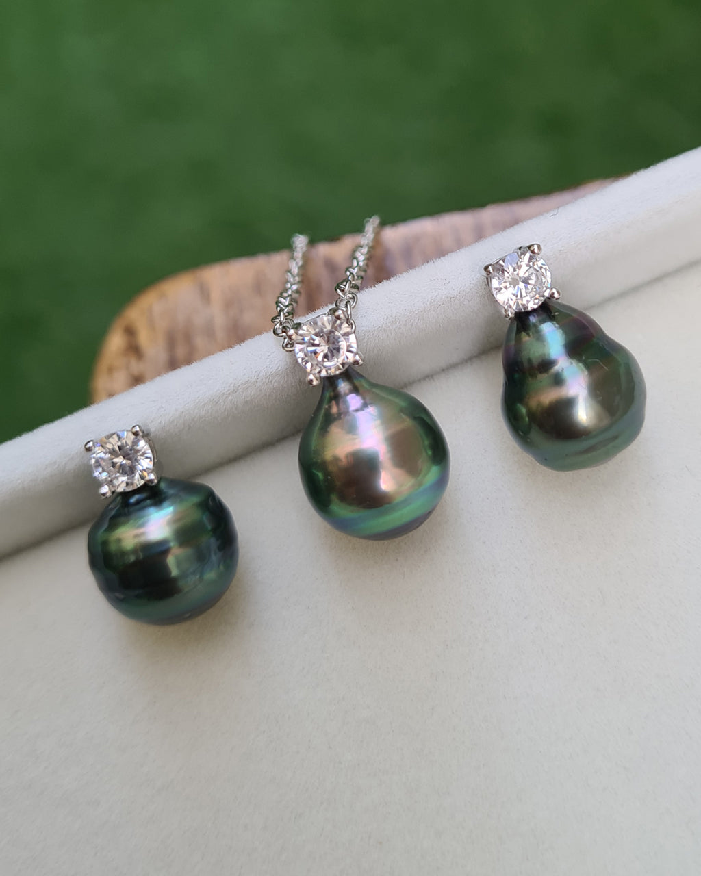 Tahitian pearl jewelry sets top