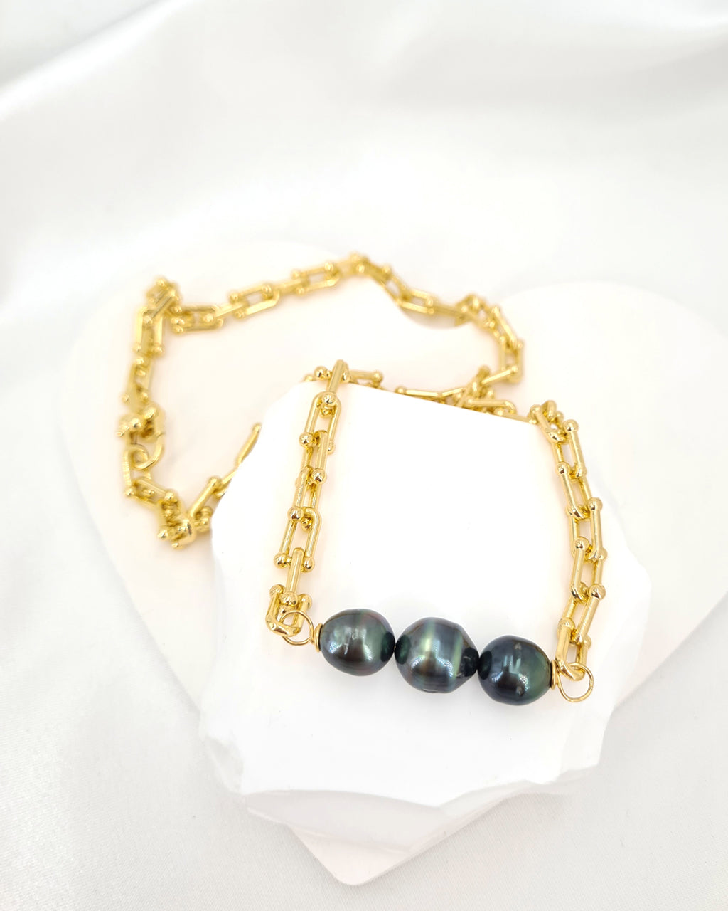 Tahitian Pearl Necklace with Gold Horseshoe Link Chain Handmade in Singapore