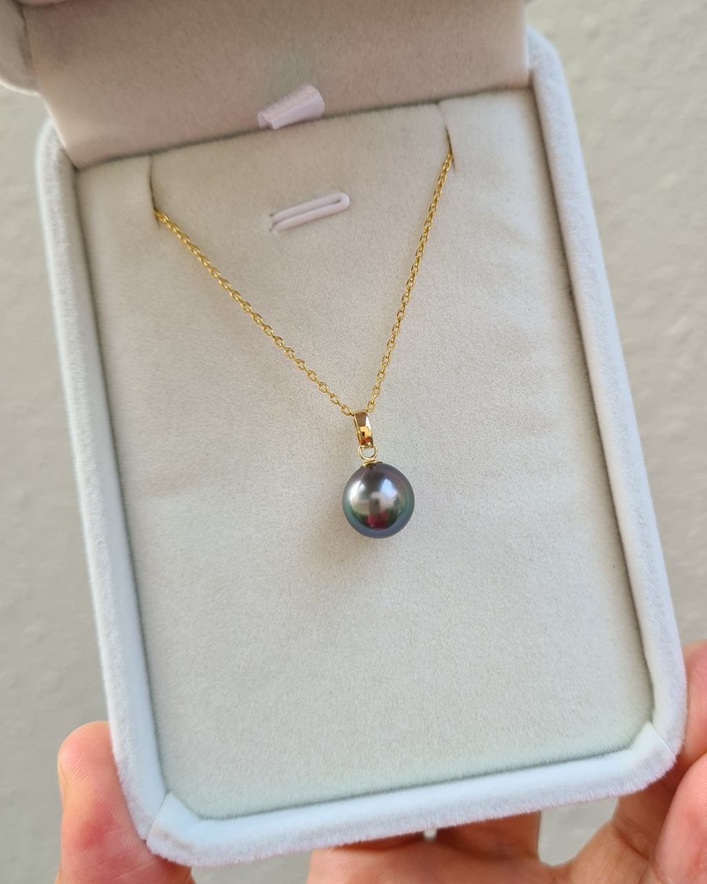 Tahitian Pearl Pendant Necklace - 18k Gold Pearl Pendant